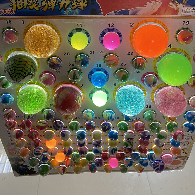 Red celebridad en línea barraca de productos pequeños juguetes luminosos jardín de infantes recompensas anillo de niños Yiwu barraca de productos pequeños