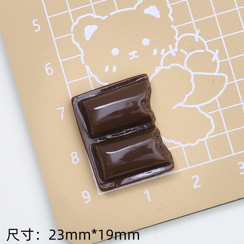 Dos piezas de marrón chocolate