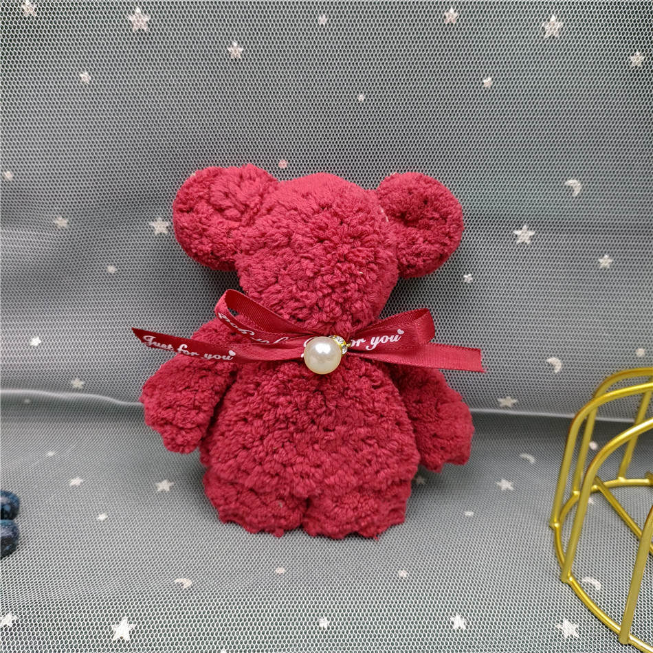 손질 된 빨간 진주