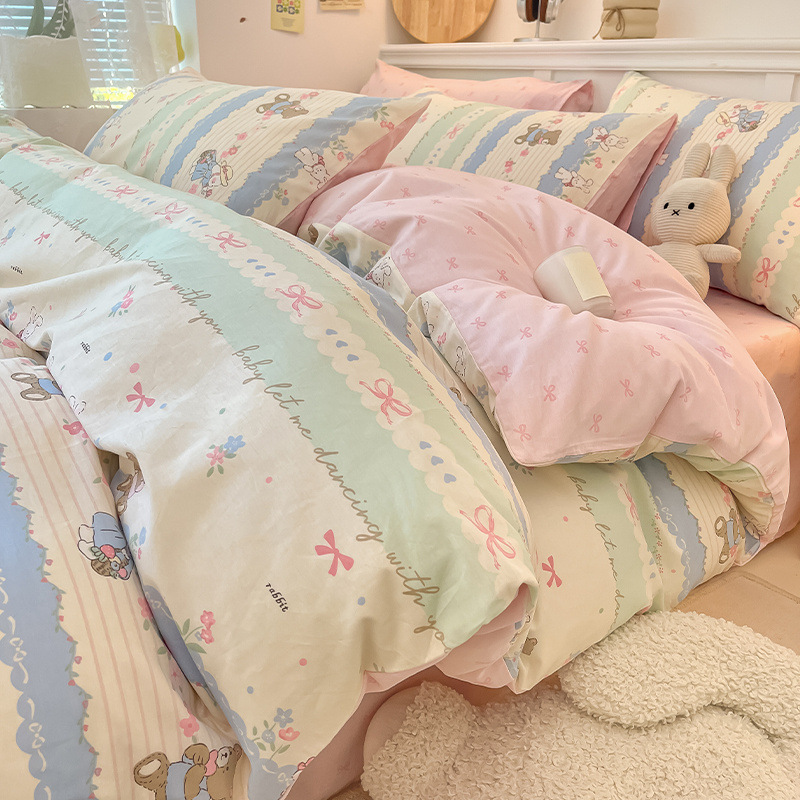 Juego de cama de algodón puro de cuatro piezas 2025 nuevo estilo algodón pequeño sábana fresca funda de edredón sábana ropa de cama de tres piezas