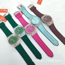 Dinimi�������ֱ�Ů���������Ƥ��Ůʿ����ʱ������Ů��77114