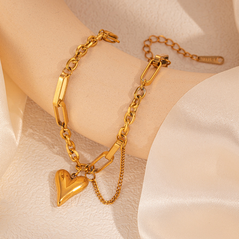 11g Weight 0.03µm Gold Plating Thickness Electroplated Gold Plating Process Golden Plated Plating Material Stone-Free Inlay Material Necklace Classification cable chain Chain Type 1 Piece Quantity Holiday, Daily Occasion 201 Stainless Steel Material Animal, Heart Shape, Butterfly Pattern Women's Gender Sweet Style Plating Craft Titanium Steel Chain Heart Shape Bracelets Necklace 3