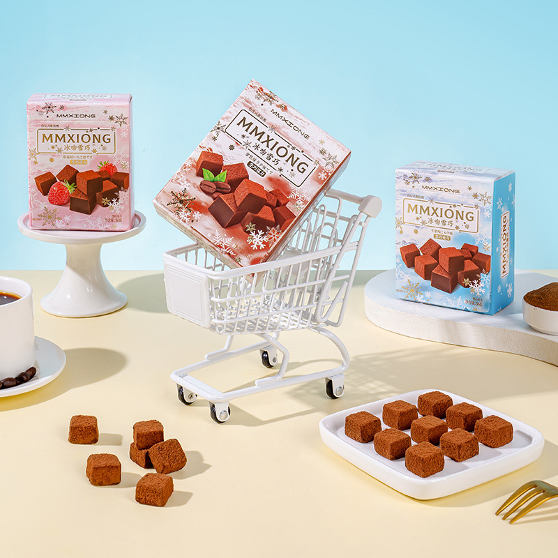 Mmxiong Ice Kiss Snow Coco Butter Chocolate Gift Box Strawberry Latte Flavor Halloween Gift Candy Snacks