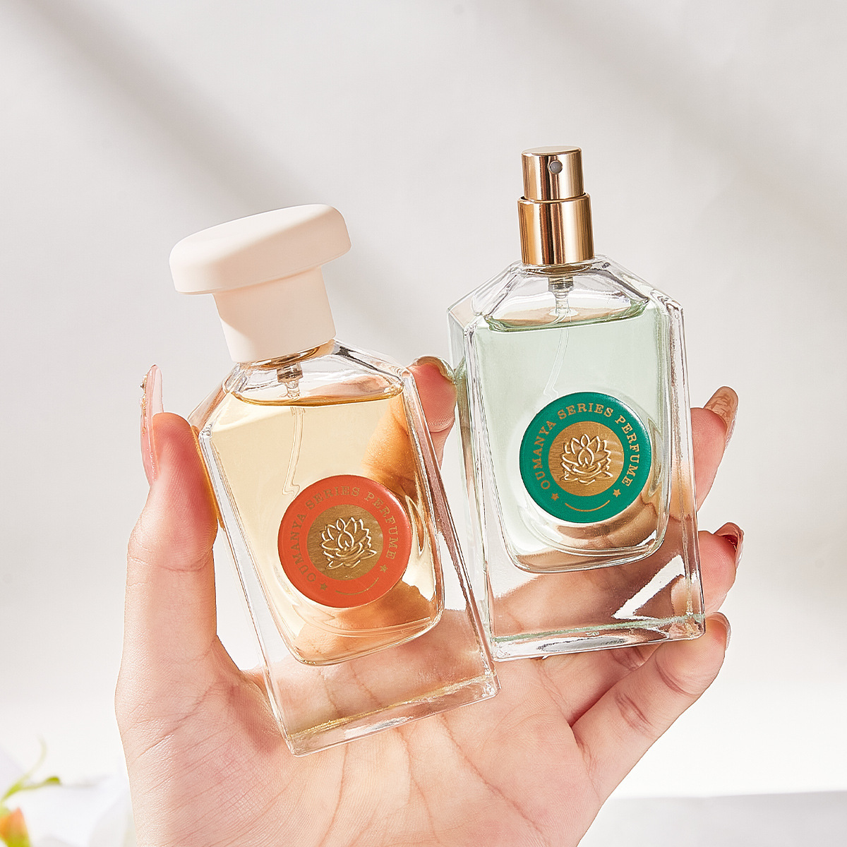 Fábrica directa de fragancias misteriosas fantasías frescas y naturales perfumes duraderos para hombres y mujeres perfumes transfronterizos del sudeste asiático al por mayor image 4