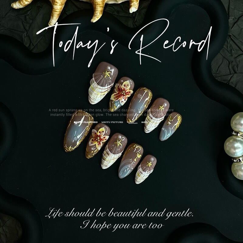 Cross-Border Almond Pure Handmade Carved Light Luxury French Ice Flower Sweet Cool Spicy Girl Dazzling Detachable Wearable Nails for Autumn and Winter