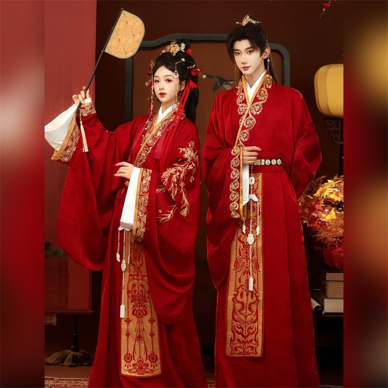 洛竹原创汉服2025新款婚服改良战国袍刺绣手工钉珠拖尾订婚结婚服