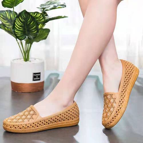 Summer Beach Shoes Hole Women's Shoes Women's  Flat Crystal Diamond Mom Thick Sole Sandals Wholesale Sandals