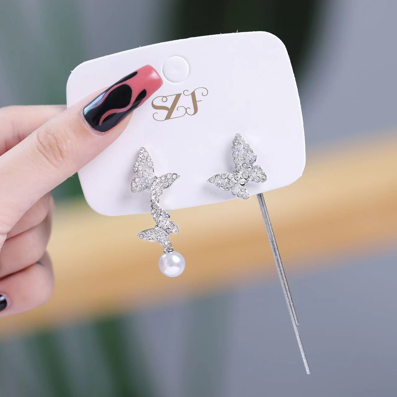 Butterfly Tassel Elf Ear Metal Silver Liquid Butterfly Wings Zircon Bright Diamond Earrings Wholesale Duoduo Shake Shop Same Style
