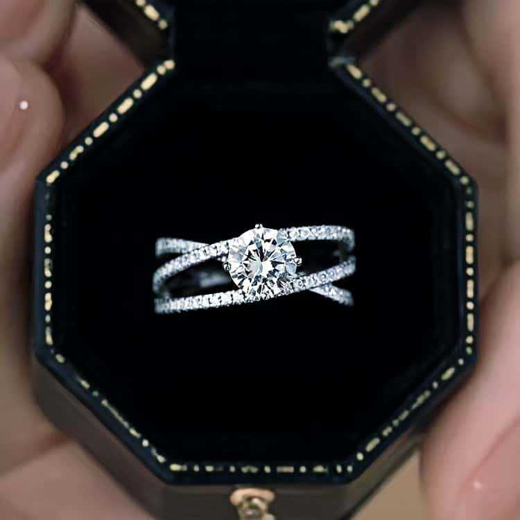 Shake Tone Live 1 karat Moissanite Imitation Ring Platinum Plated Three Life III Wedding Diamond Ring Engagement Ring Diamond Ring