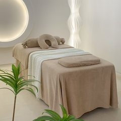 美容院のベッドカバーの四つのセットの軽豪華な四季通用マッサージの理学療法のサンゴの絨毛のベッドカバーのlogo