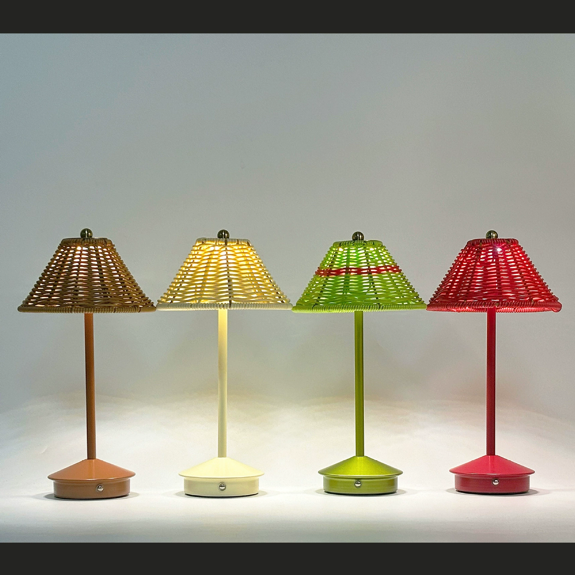 Ретро атмосферная LED настольная лампа для гостиной и спальни, Amazon