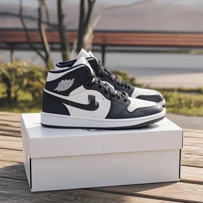 Pure original version AJ men's shoes with ghost face and inverted hook design, spring and autumn couple's high-top sneakers, AJ1 sports shoes, basketball shoes, women's shoes Pure original version AJ men's shoes with ghost face and inverted hook design, spring and autumn couple's high-top sneakers, AJ1 sports shoes, basketball shoes, women's shoes