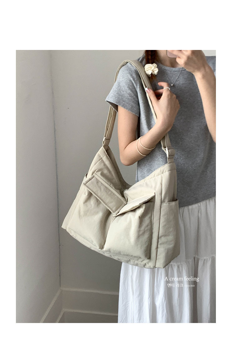 Japanese-style workwear style large-capacity single-shoulder bag, large pocket simple tote bag, ins canvas school crossbody messenger bag full figure