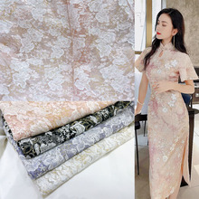 �ذ��ٽz�������Ϸ��b���Ͻ�z�U�Օr�b���Ϲ�ˇ������ɫ��