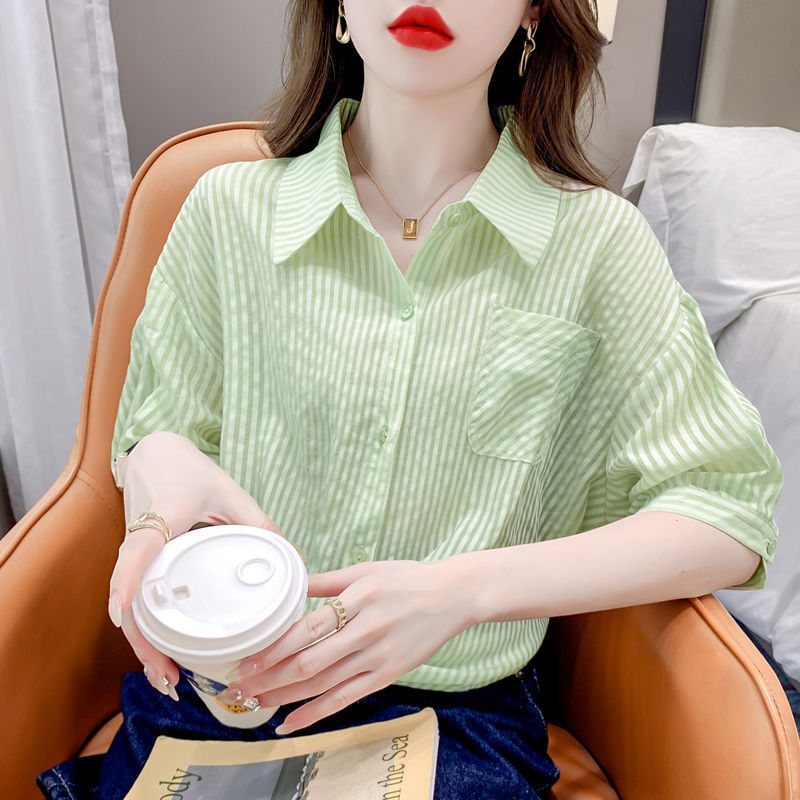 ストライプ半袖シャツ女性のための夏の 2025 新デザインニッチ痩身ショートフレンチお腹カバートップ|undefined