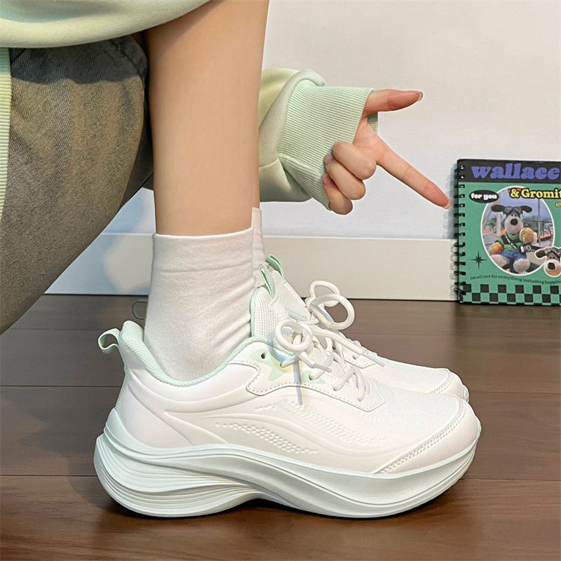 2026 Spring New Leather Soft-soled Sports Shoes For Teenagers,...