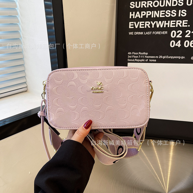 Trendy Cross-Border Wide Shoulder Strap Women's Bag 2025 Hot Search European and American Texture Fashion Versatile Small Square Bag