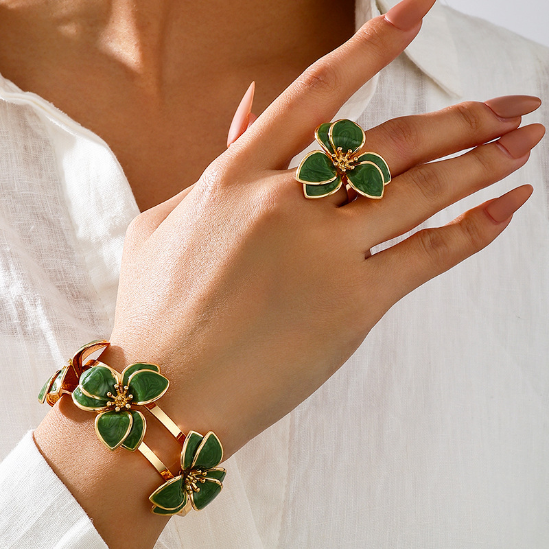 2-piece European and American Cross-border Summer Holiday Style Metal Green Flower Three-petal Flower Women's Ring Bracelet Jewelry suit