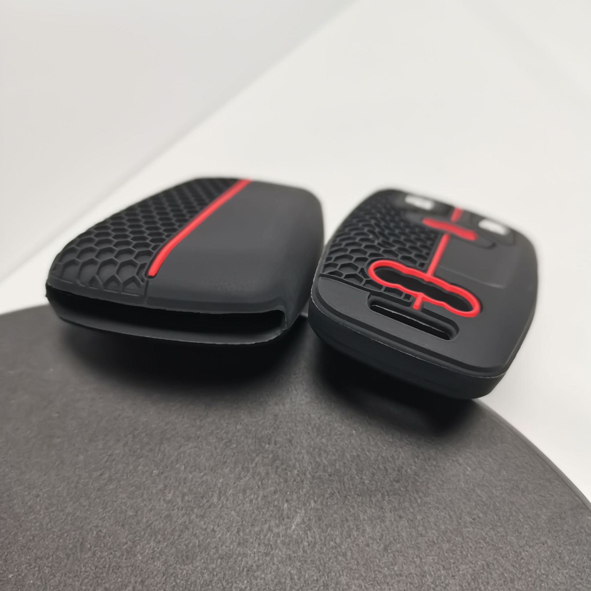 Suitable for Audi 22 silicone key set honeycomb pattern Audi Q7 a5TTRS4 RS5 silicone key set