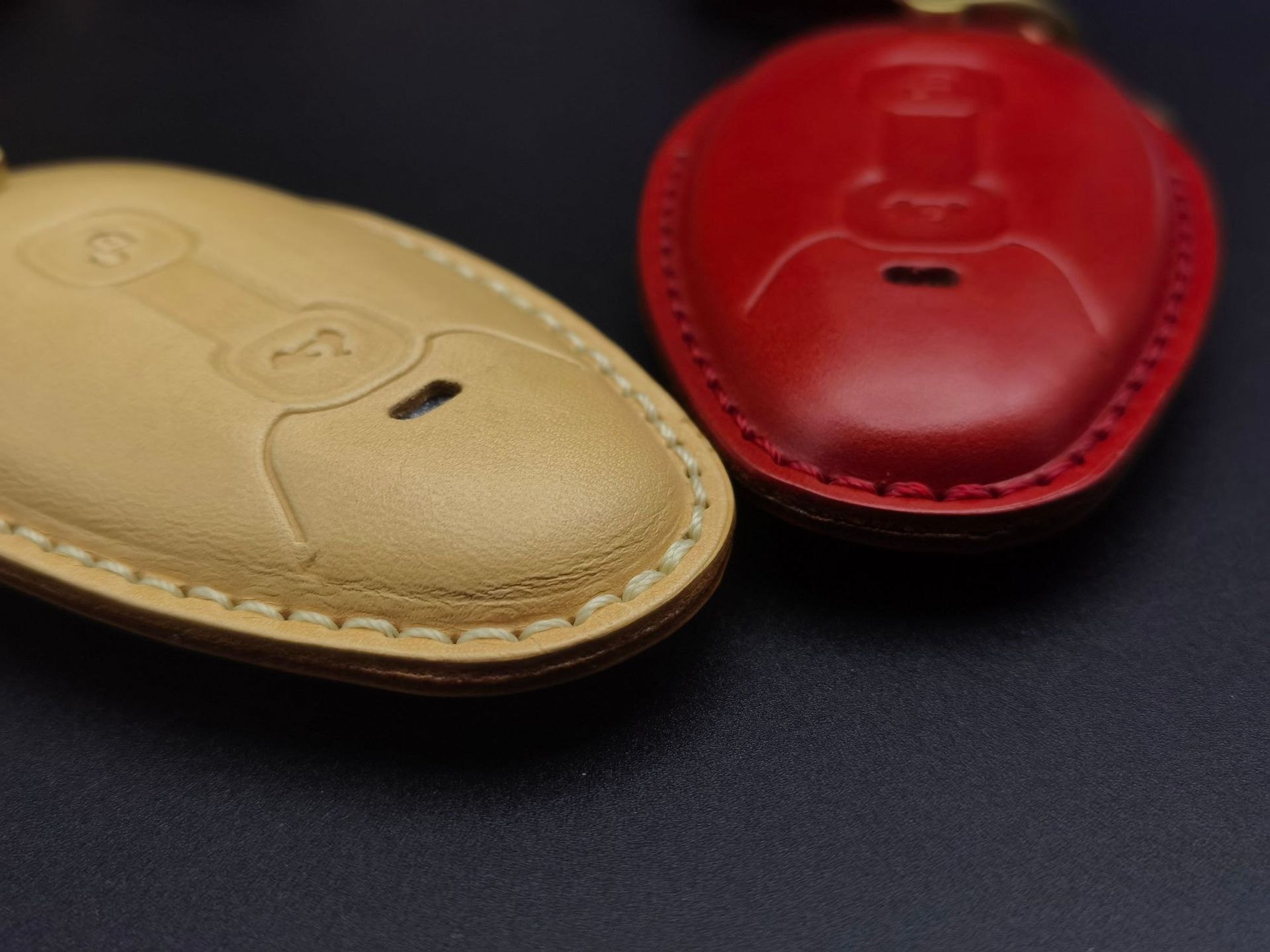 Suitable for new vespa Vespa keychain cowhide hand GTS300 leather key set remote control case