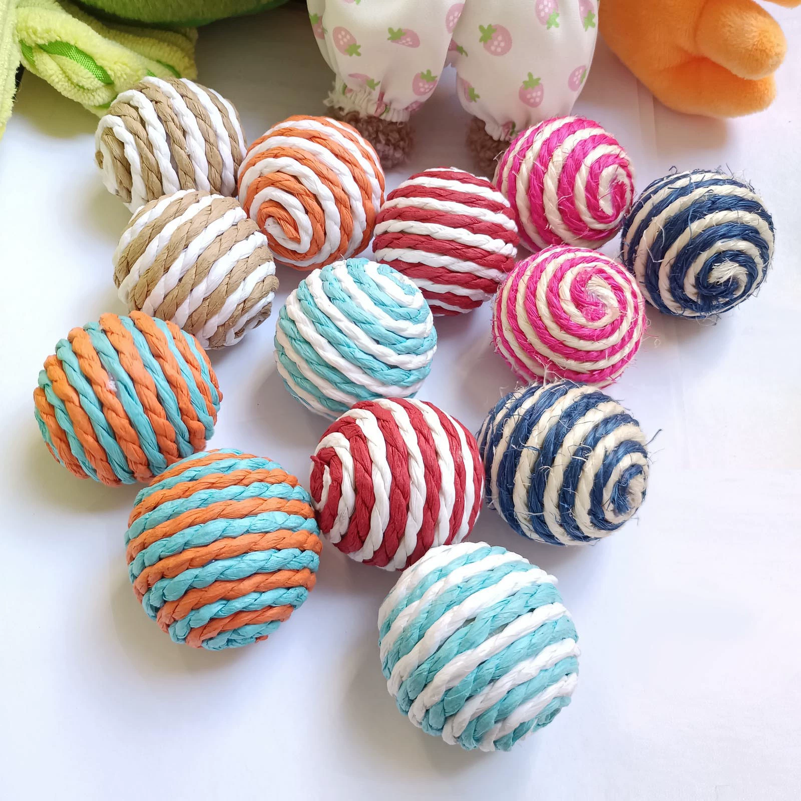 Sanguball Cat ловит мяч