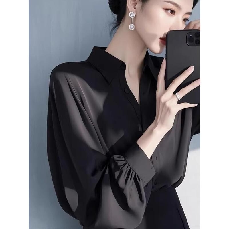 超火の黒いサテンのシャツの女性の新商品感は軽くて豪華で独特で美しいです。|undefined