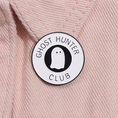 Cross-border New Round Badge GHOST HUNTER CLUB Halloween Letter Ghost Club Medal
