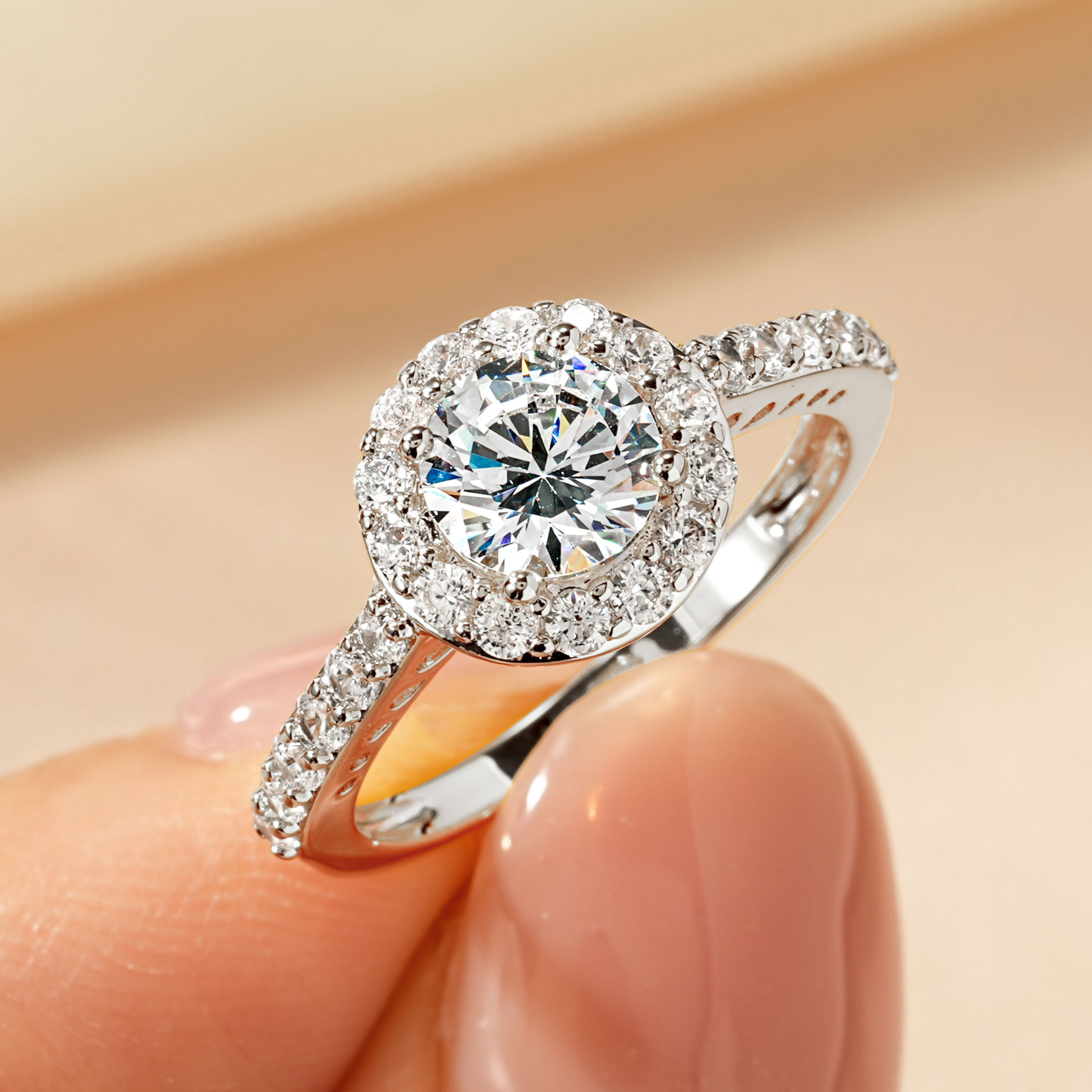 Imitation Moissanite Ring, Light Luxury, High-End, Luxurious Wedding, Proposal, Engagement Zircon Ring for Women, Cross-Border Wholesale Direct Sales