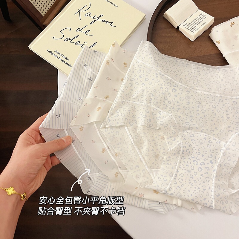 Retro Leopard Print Floral Seamless Women's Panties, Small Flat-Angle Ice Silk Pure Cotton Crotch Summer Thin 10A Antibacterial Panties Retro Leopard Print Floral Seamless Women's Panties, Small Flat-Angle Ice Silk Pure Cotton Crotch Summer Thin 10A Antibacterial Panties