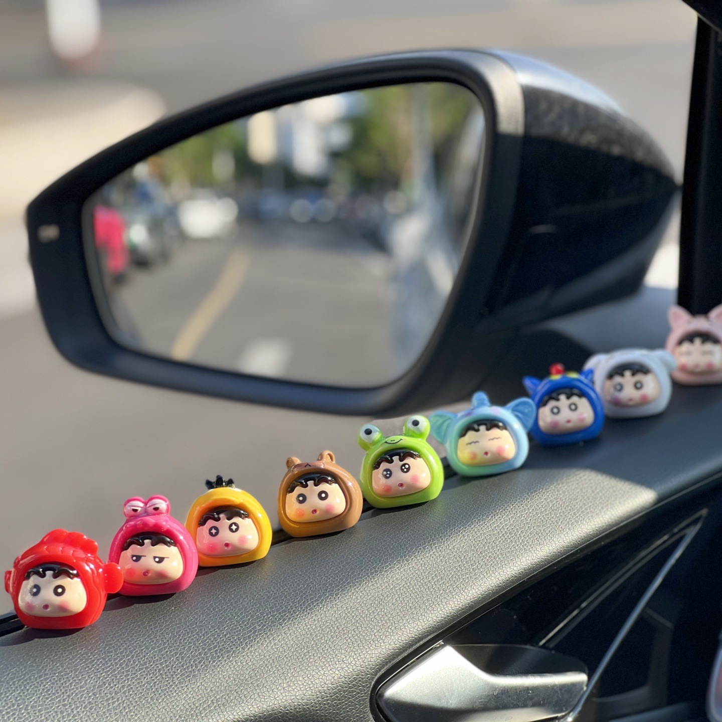 Crayon Shin-Chan Car Ornaments Car Interior Decorations New Cute Cartoon Car Display Screen Center Console Ornaments