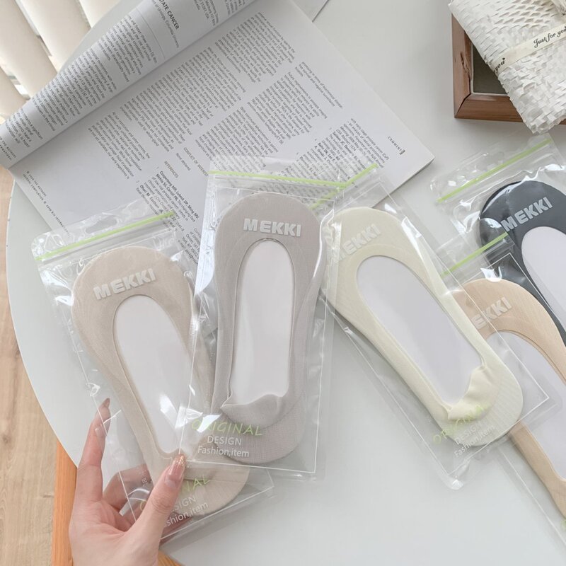 Summer ice silk invisible boat socks women's non-slip non-falling heel shallow mouth seamless high heels socks super wave breathable shoes socks