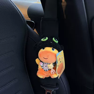 Seat belt shoulder pad: Pendant Capybara Doll Hanging - green-hat-black-bib-sitting-on-the-floor-black-velvet-shoulder-pads-no-specifications