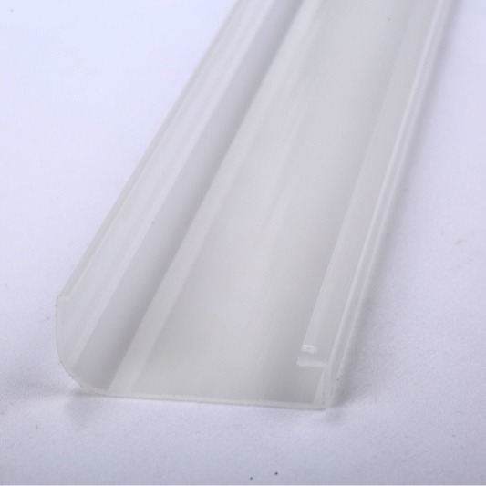 山东省青岛市PC灯罩LED线形灯罩挤出型材白色半透明扩散灯饰配件