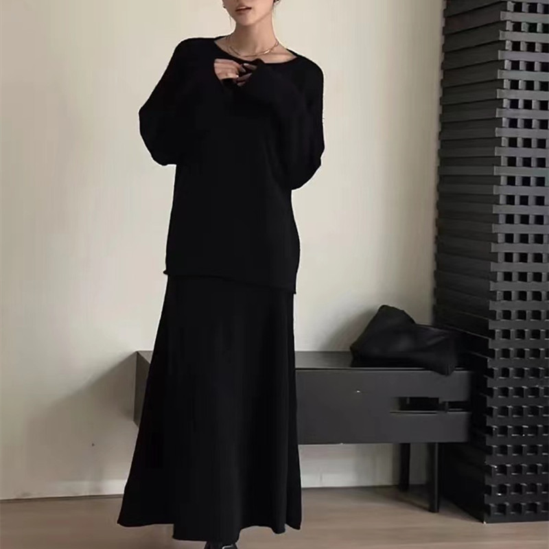 韓国版の怠惰でゆったりしたニットのファッションスーツの女性の肩の上着のA字の魚の尾はお尻の半身のスカートの2つのセットを包みます。|undefined