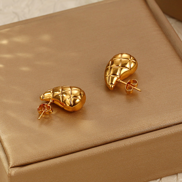 Fashionable universal trend earrings drop-shaped stainless steel