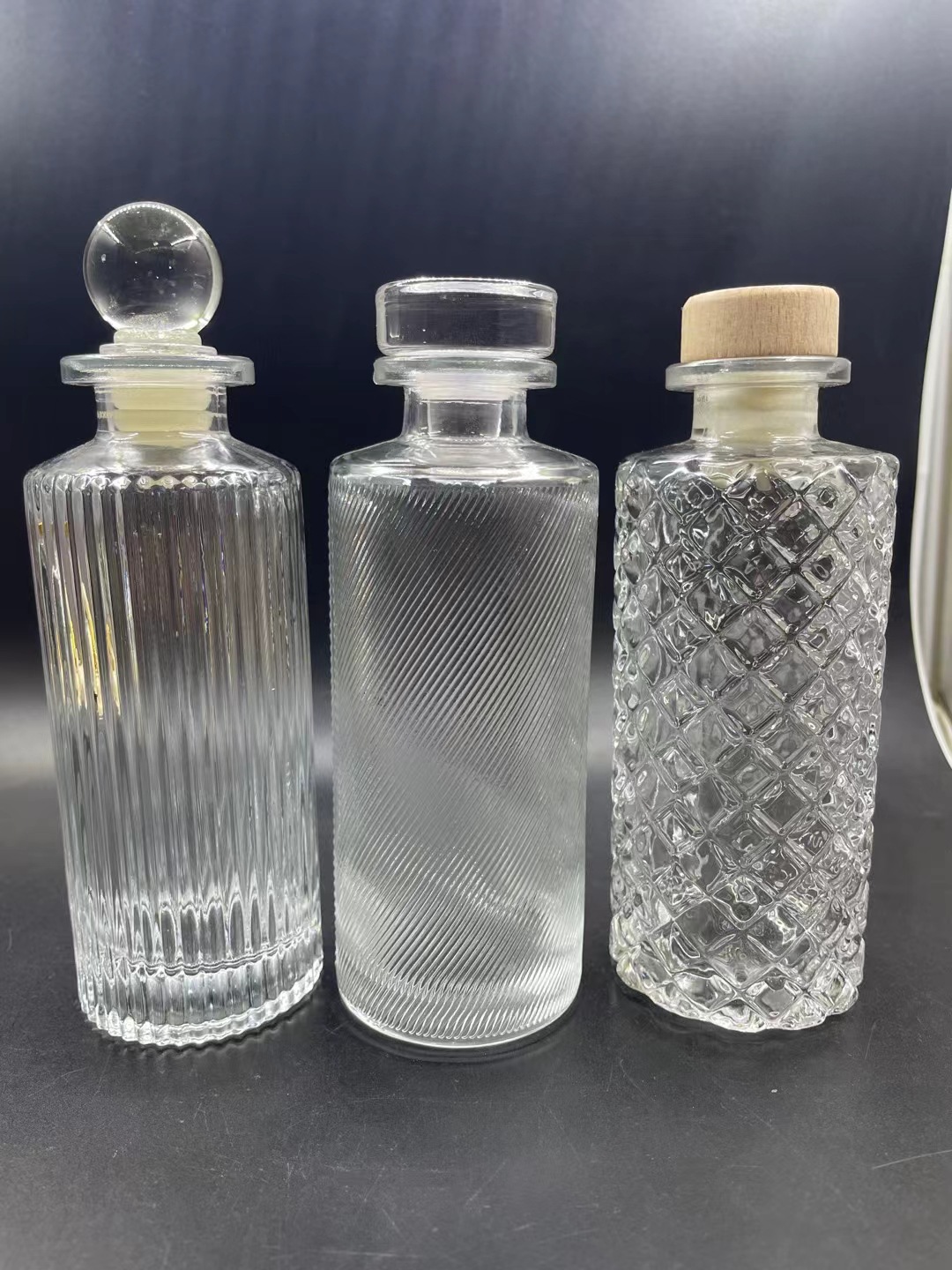 香薰玻璃瓶木塞口 ZA凸面立体雕花香料瓶 玻璃插花瓶玻璃洋酒瓶