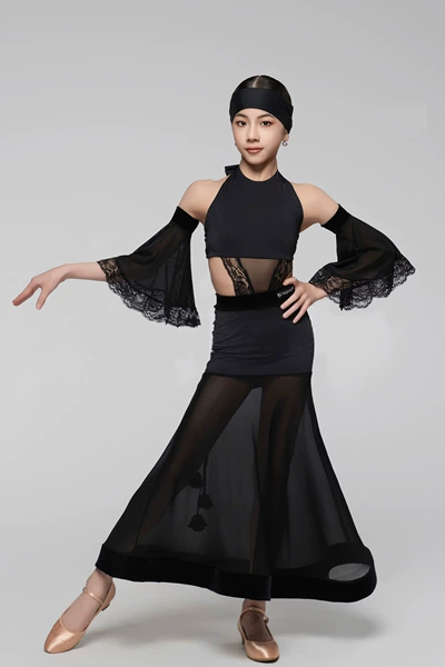Black long skirt, set, headband, sleeves