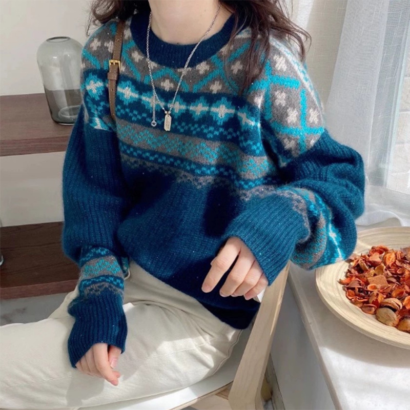 Demi-season velvet blue design knitted sweater