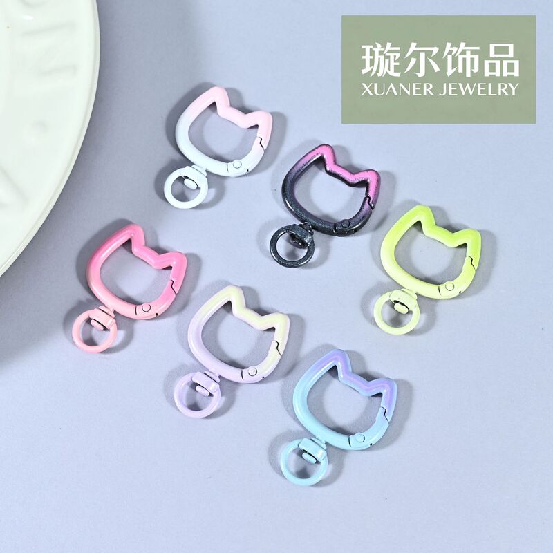 Colorful gradient cat head spring buckle, cute alloy keychain, jewelry accessory, pendant, DIY jewelry material