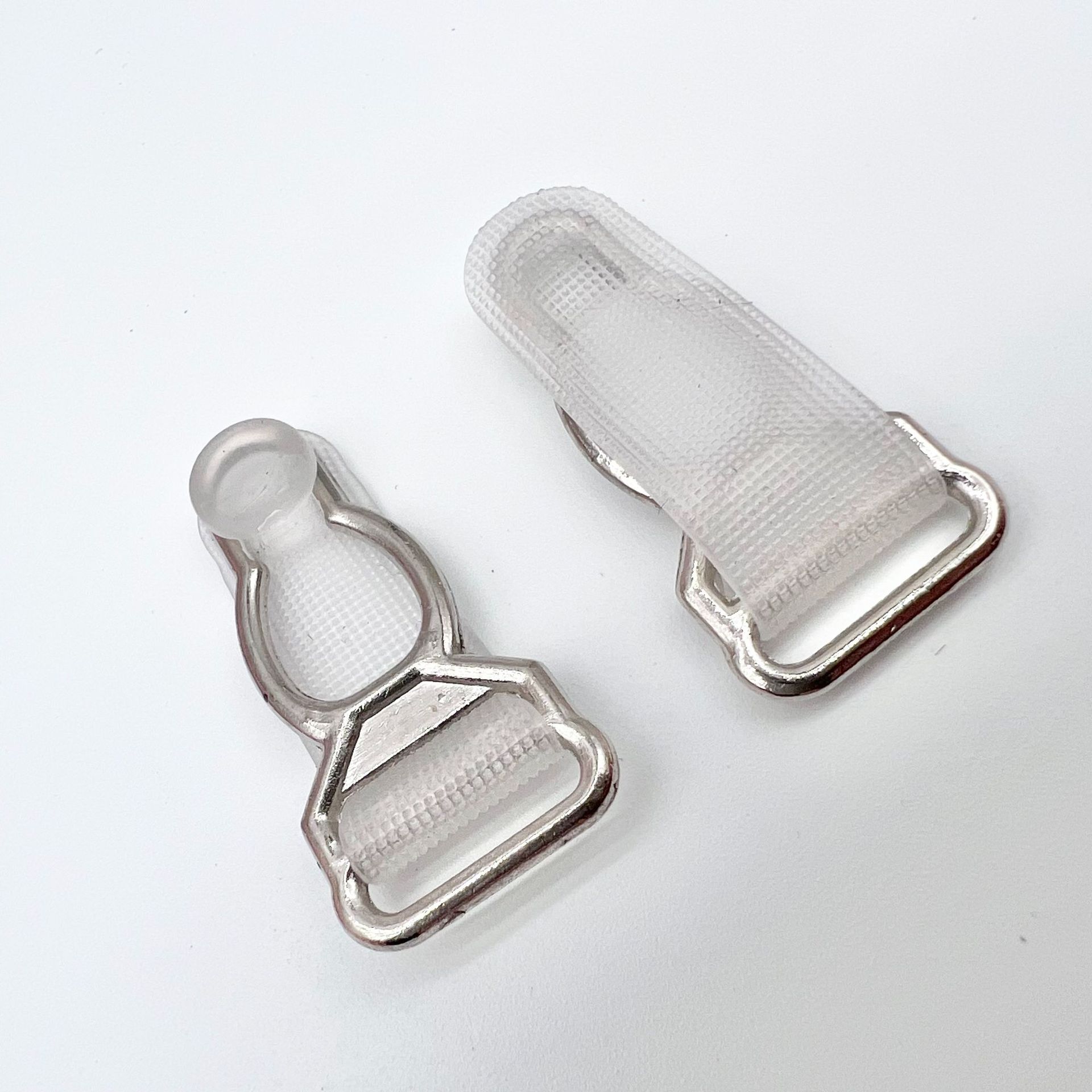 Hebillas de calcetines colgantes de 1,0 cm de diámetro interior (piel transparente plateada) / grano