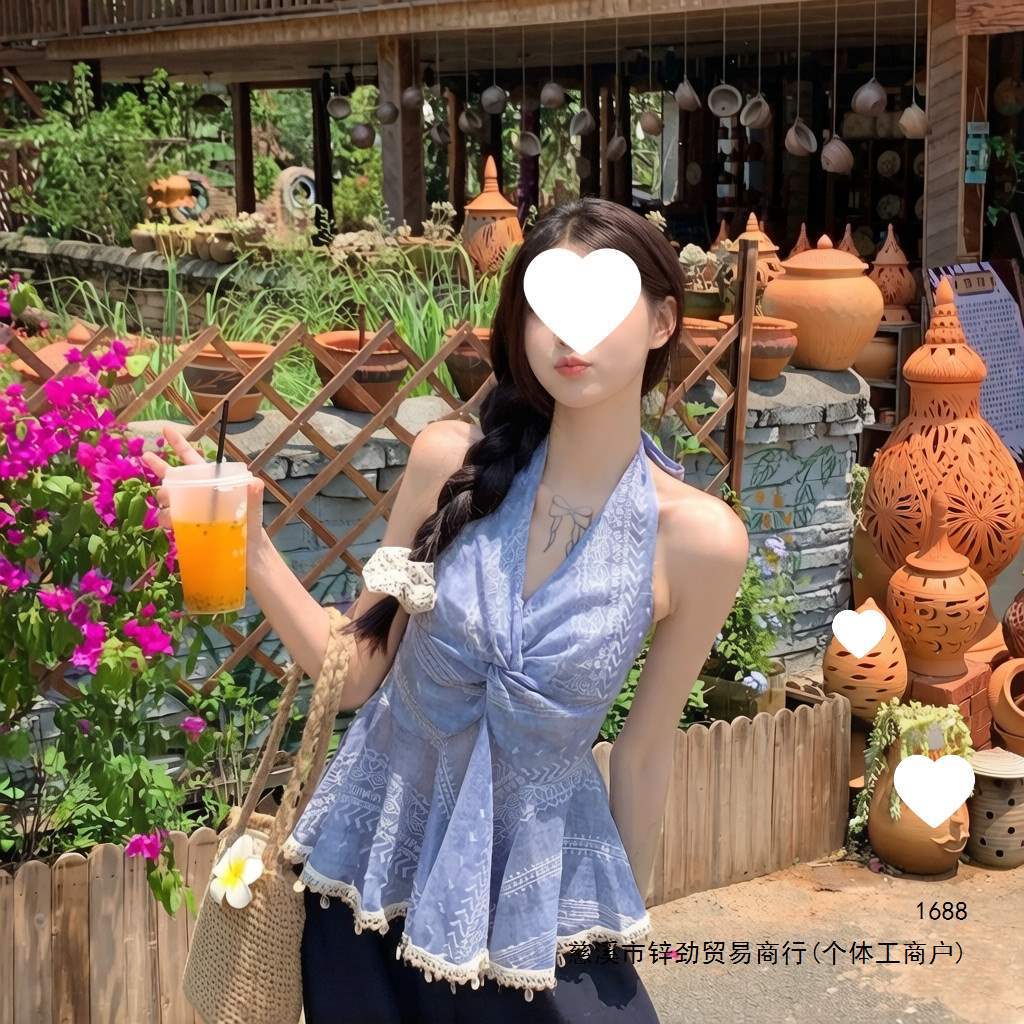 Gentle and sweet V-neck blue floral print camisole for women, new summer style, slimming and versatile halter neck top