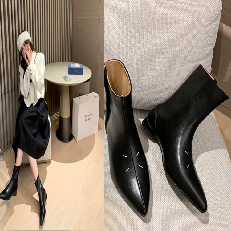 可爱小花猫英伦风尖头侧面锁扣牛皮切尔西靴女柔软舒适干练潮短靴