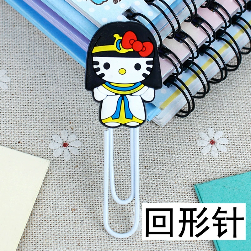 Small cartoon cute metal pin