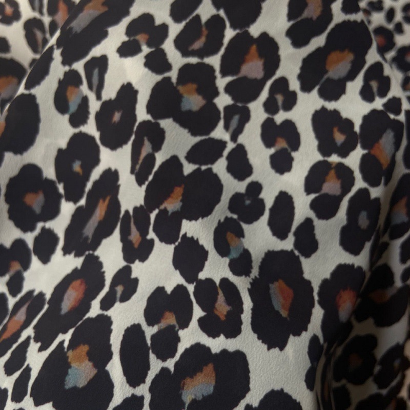 Silk cloth, Amazon