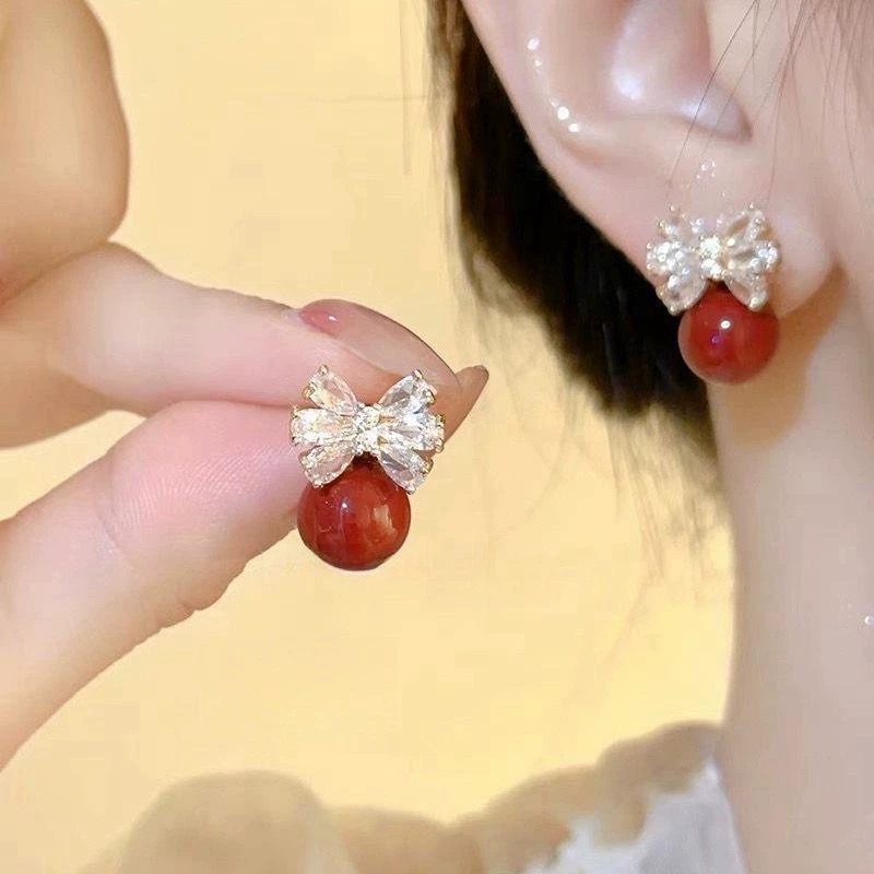 Серебряная игла, демисезонные маленькие дизайнерские праздничные серьги, 2025 год, тренд сезона