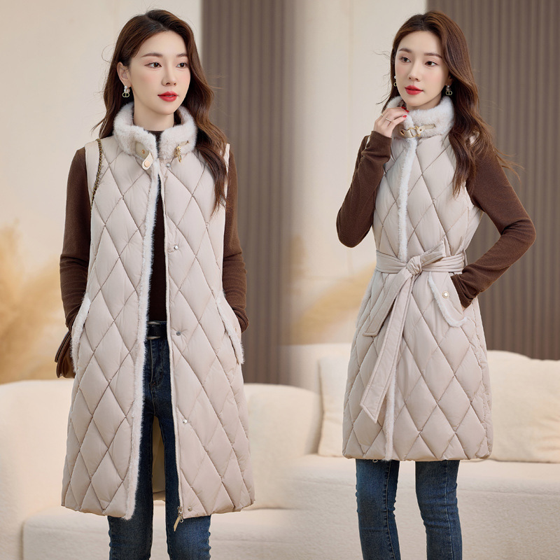 2025 otoño y invierno chaleco de algodón para mujeres largo estilo coreano de algodón intercalado espeso cordero con capuchón de algodón abrazadera chaqueta de moda