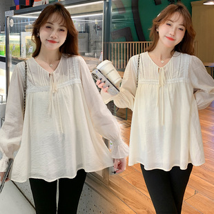 2024 spring and summer maternity clothes New Fashion Korean style maternity top simple solid color sweet age-reducing doll shirt for women