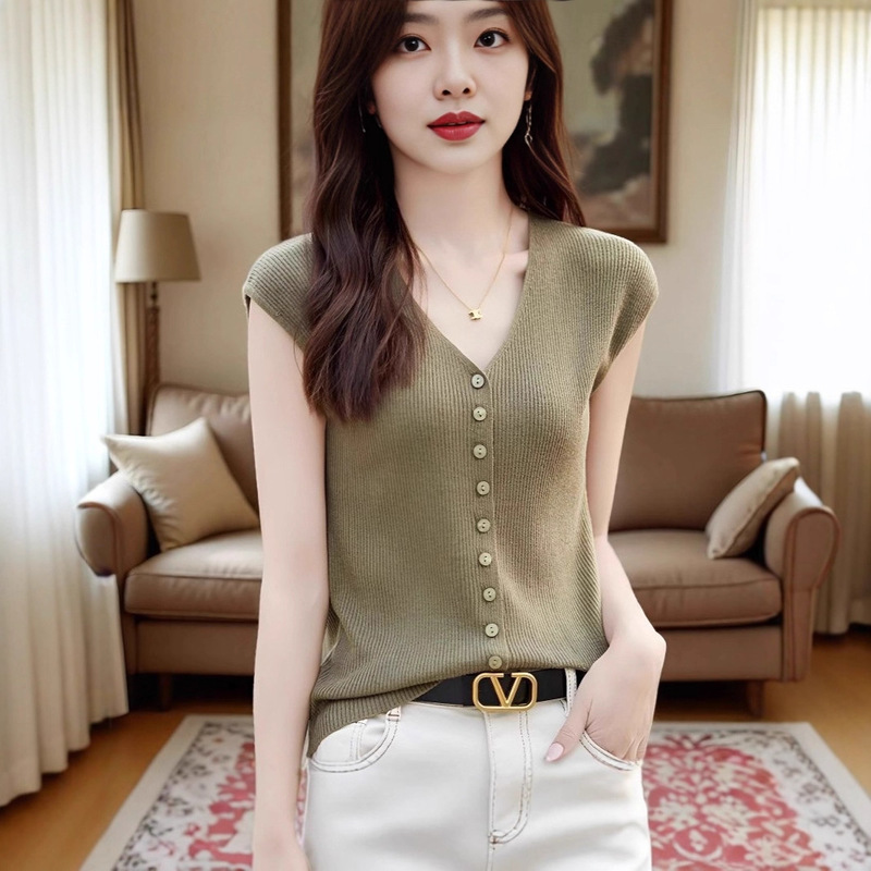 Spring and Summer New Slim-Fit Knitted Sleeveless Thin Short Knit Vest Camisole Versatile Base Top for Women