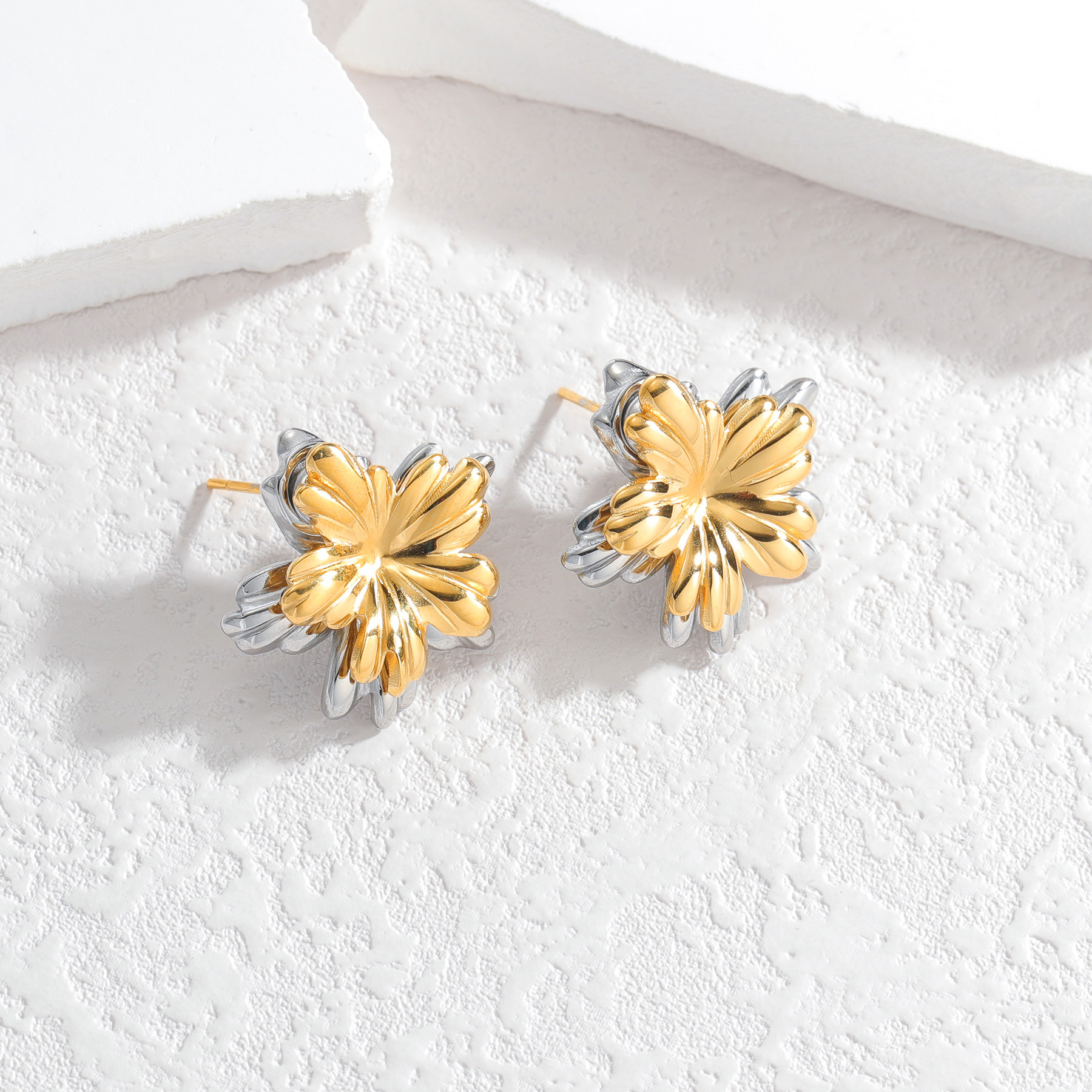 Plating Design 1 Pair Retro Commute Geometric Heart Shape Flower Plating 304 Stainless Steel Ear Studs