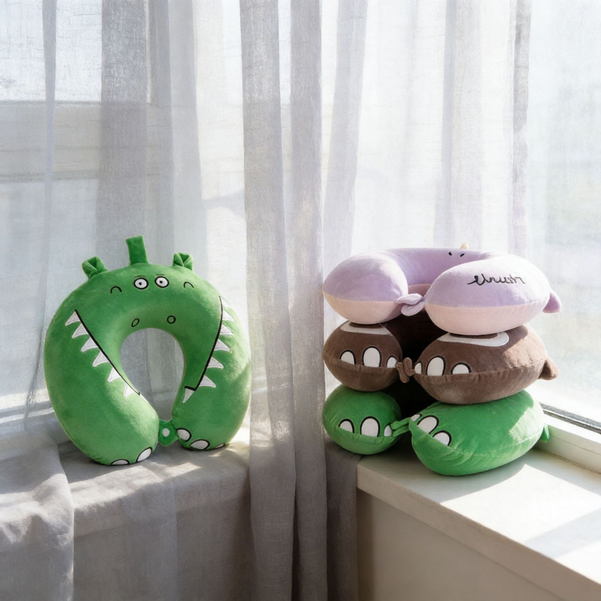 定制卡通记忆棉U型枕 刺绣动物款旅行记忆枕护颈午睡枕厂家批发